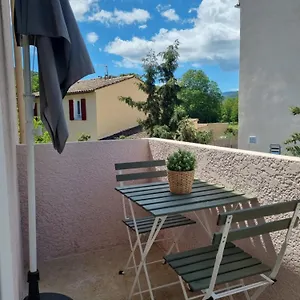 https://studio-toute-equipe.fr-provencehotel.com