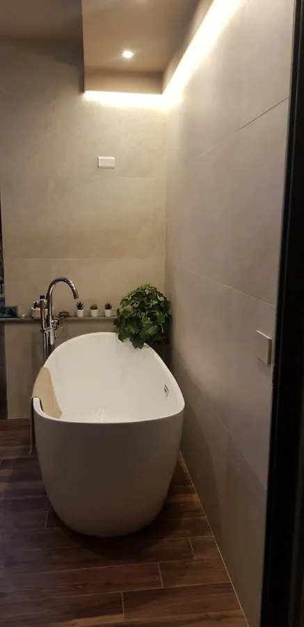 La Suite Al Centro Città Aeroporto di Catania Fontana Rossa 0*,  Italia
